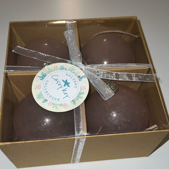 Set of 4 dark brown Christmas ornaments - Picture 2 of 4